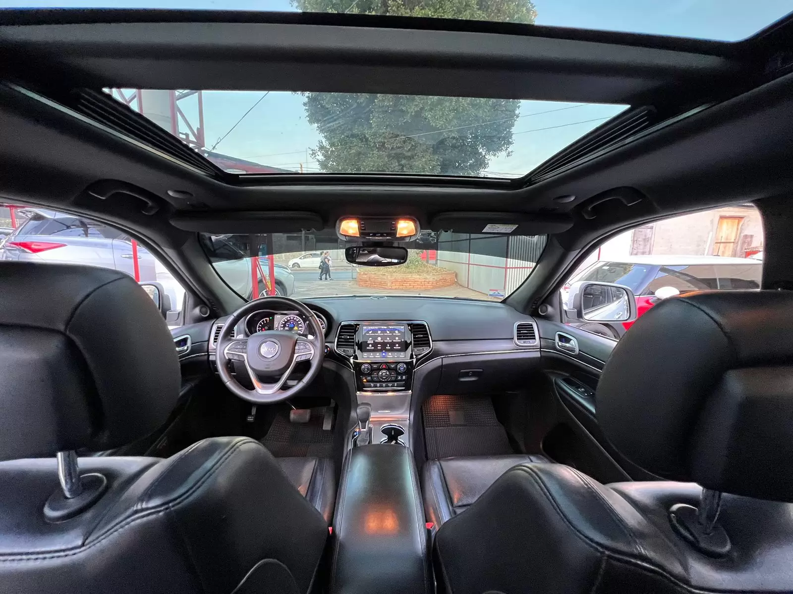 Jeep Grand Cherokee Limited 4×4 2019 en Globalmotors, Asunción. ¡Descúbrelo! - Imagen 12