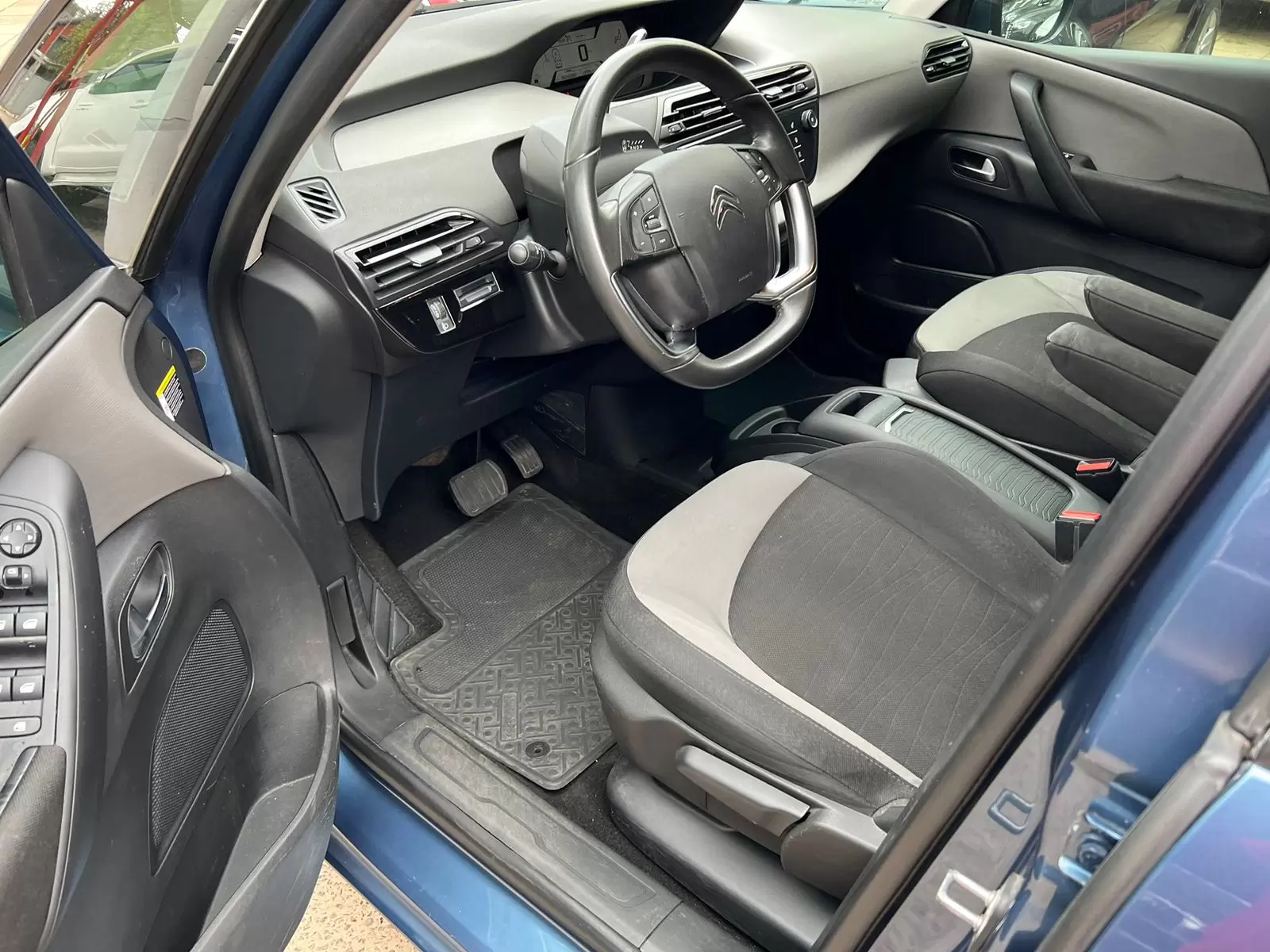 Citroen Grand C4 Picasso 2017 en Globalmotors - Concesionario Autorizado - Imagen 8