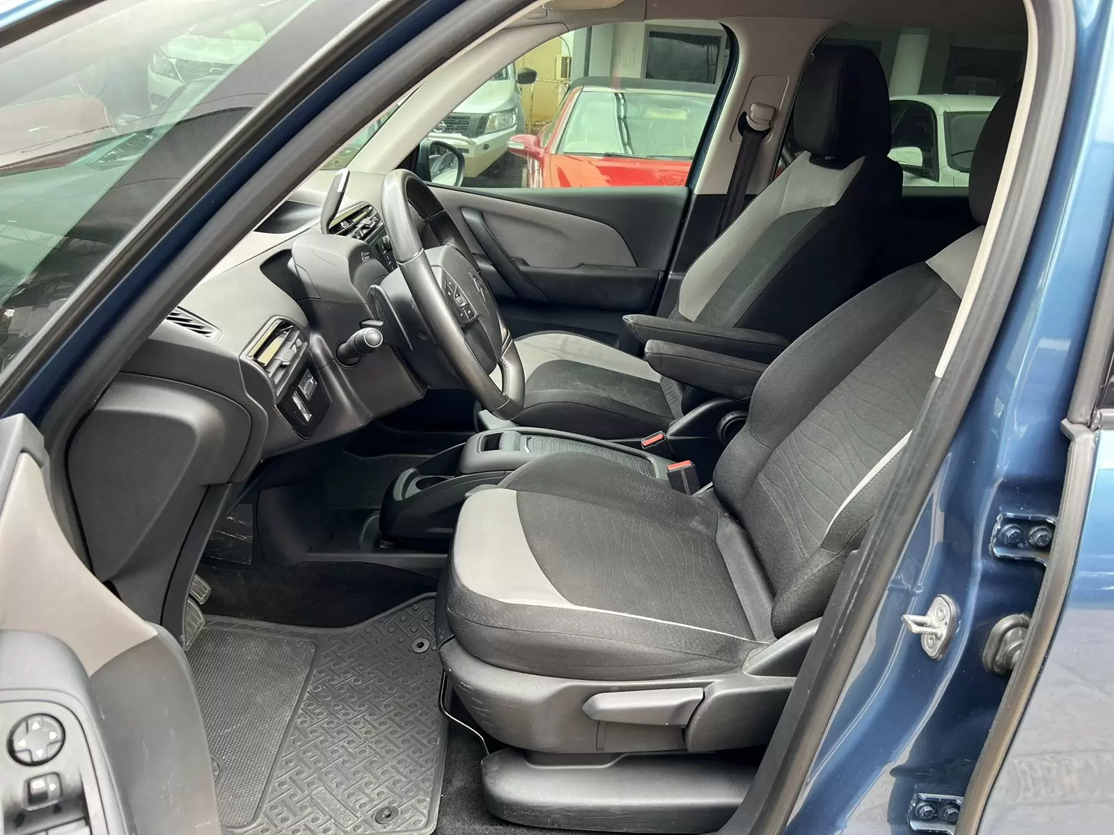 Citroen Grand C4 Picasso 2017 en Globalmotors - Concesionario Autorizado - Imagen 11