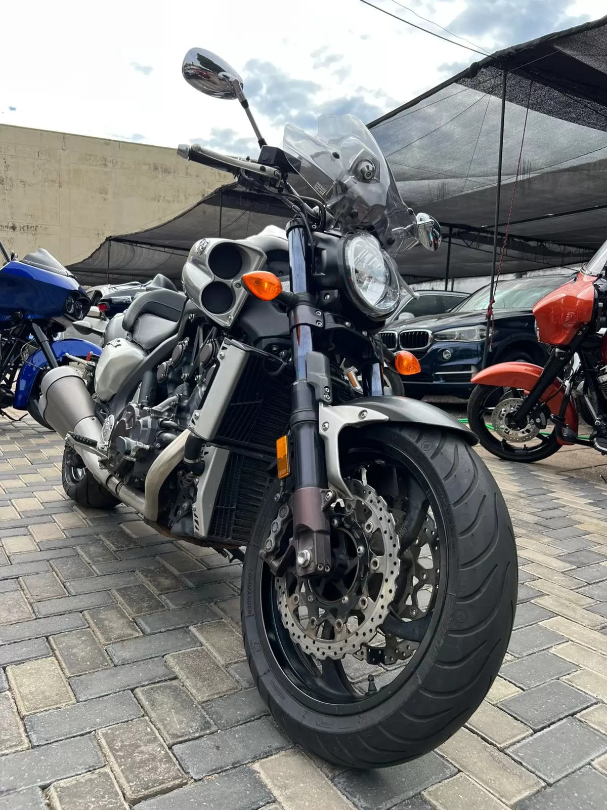 Yamaha VMax Naked 2012 en Globalmotors: Potencia y diseño icónicos - Imagen 4