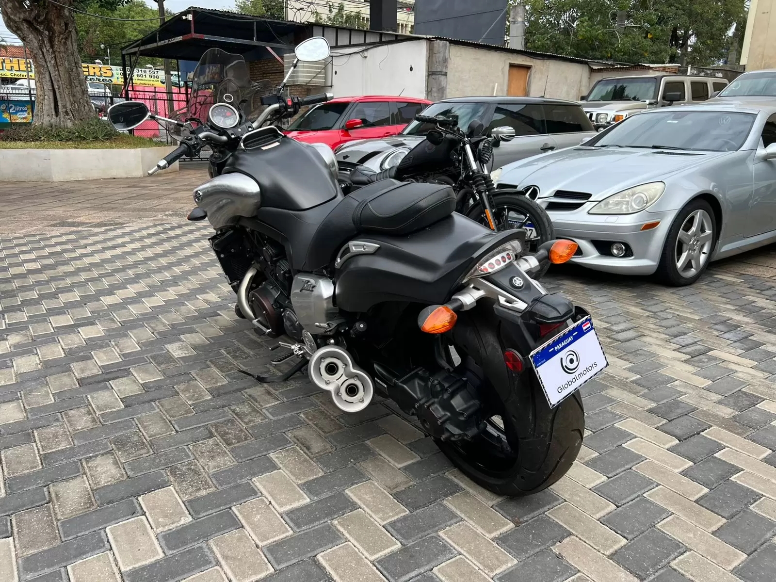Yamaha VMax Naked 2012 en Globalmotors: Potencia y diseño icónicos - Imagen 6