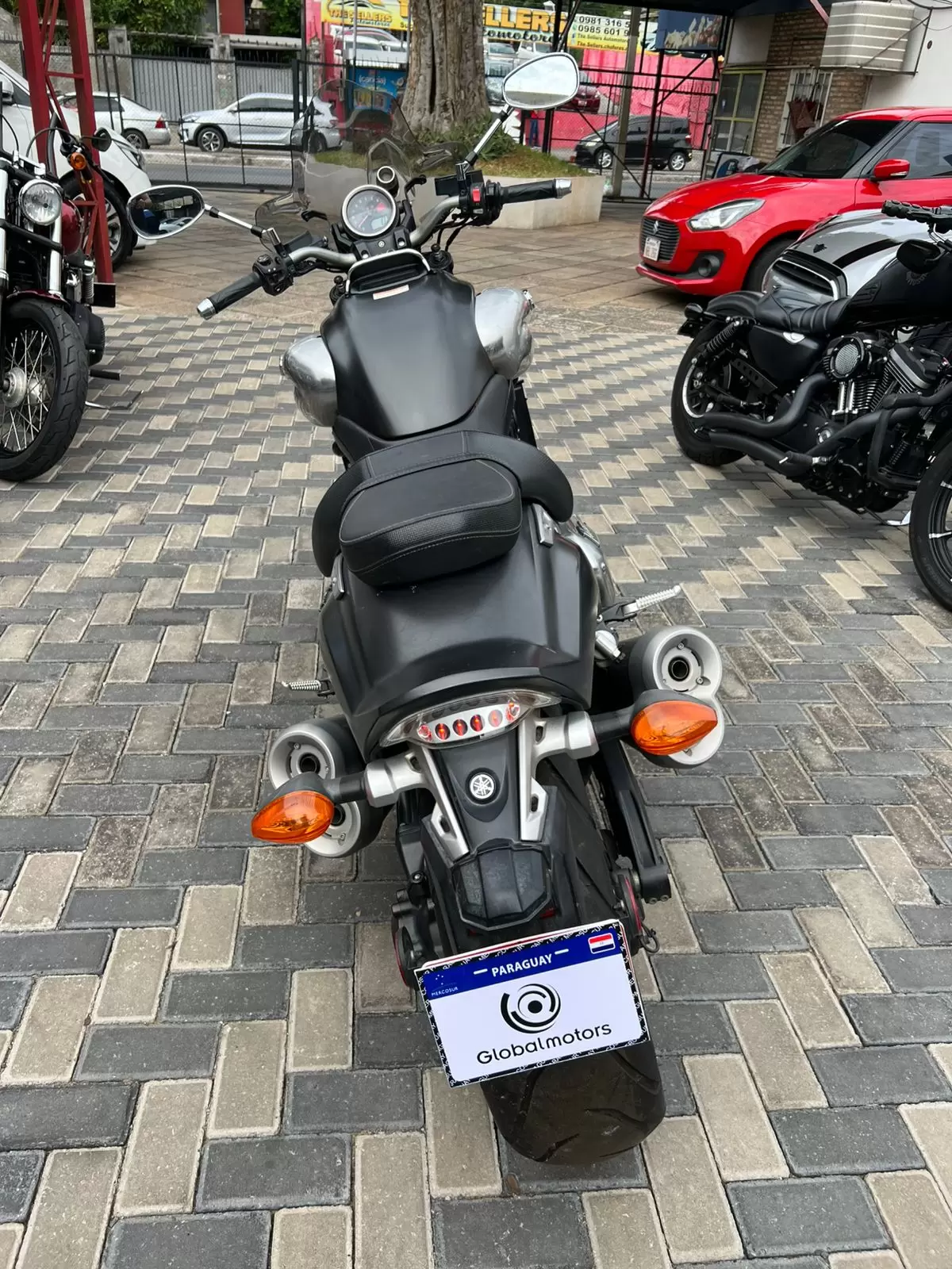 Yamaha VMax Naked 2012 en Globalmotors: Potencia y diseño icónicos - Imagen 7