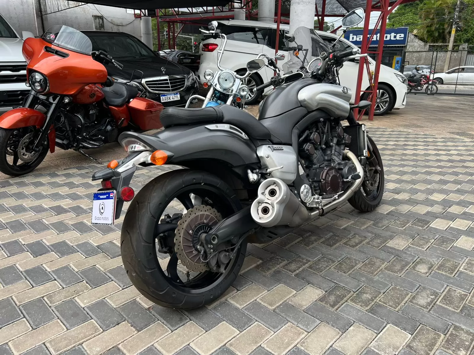 Yamaha VMax Naked 2012 en Globalmotors: Potencia y diseño icónicos - Imagen 8