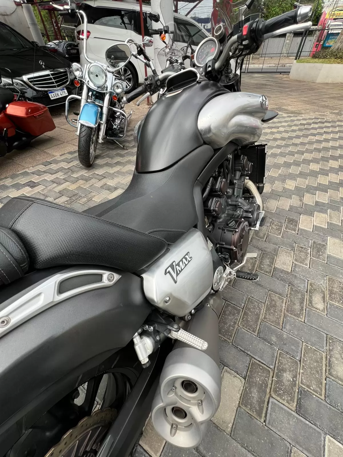 Yamaha VMax Naked 2012 en Globalmotors: Potencia y diseño icónicos - Imagen 12