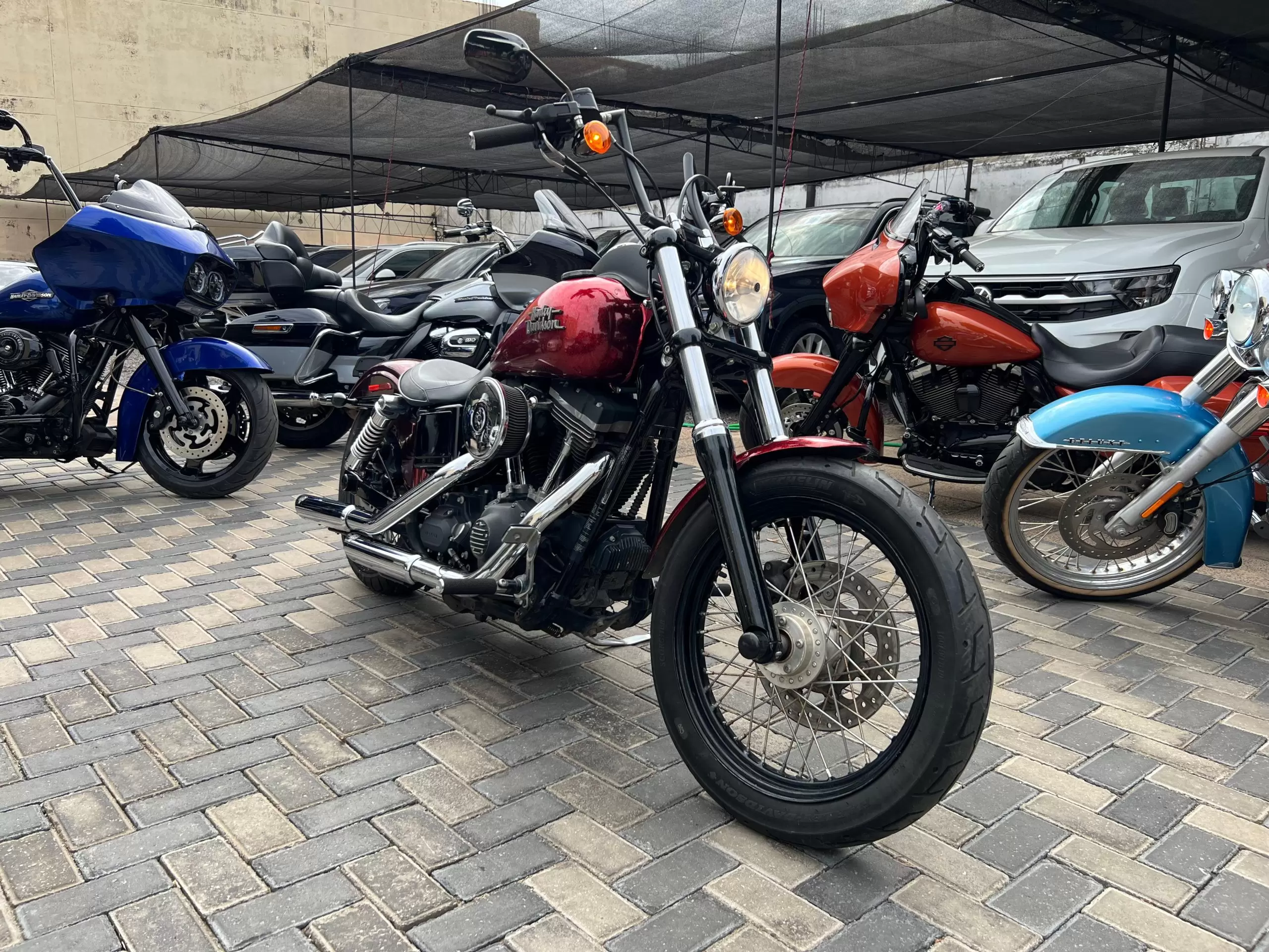 Harley Davidson Dyna Street Bob 2013 en Globalmotors: ¡Potencia y elegancia! - Imagen 3