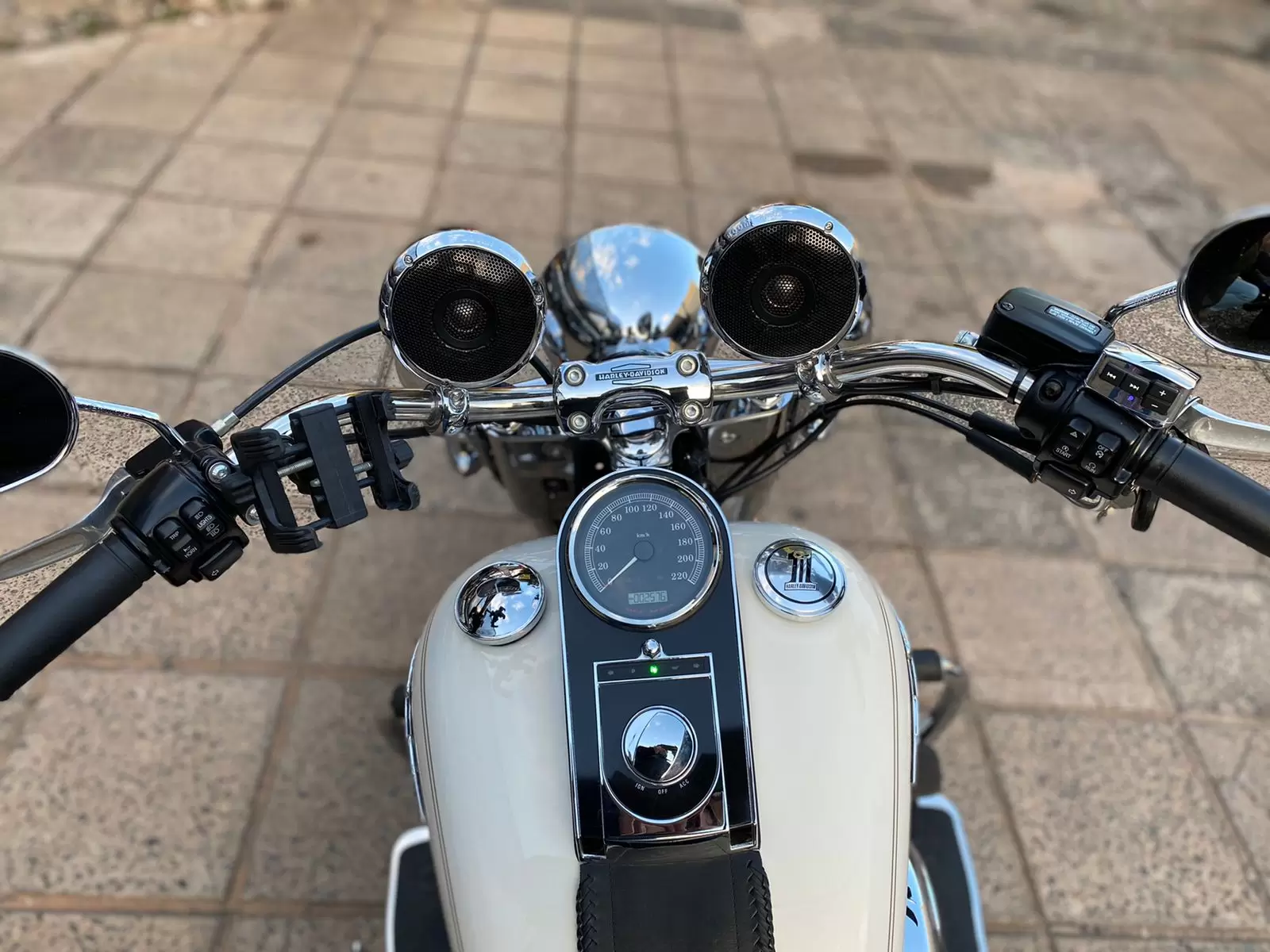 Harley Davidson Softail Deluxe 2015 en Globalmotors - Asunción, Paraguay - Imagen 3