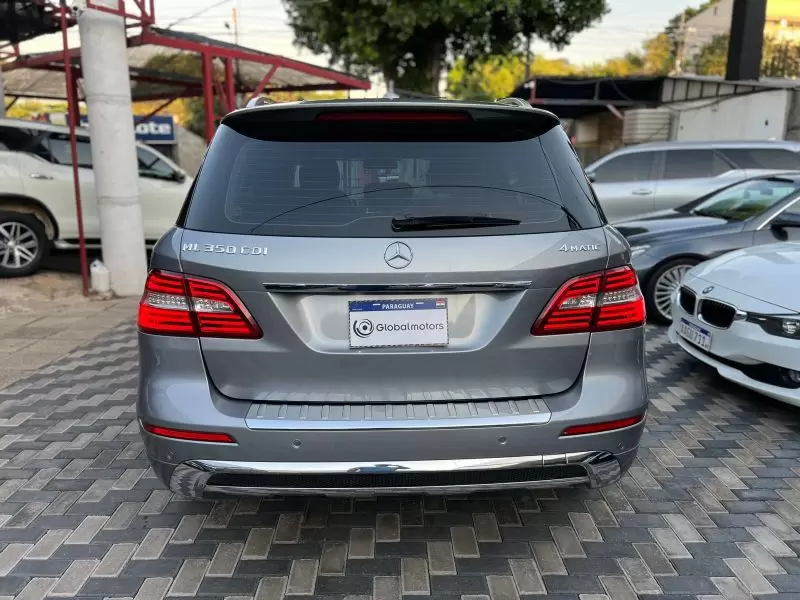 Mercedes Benz ML350 CDI Look AMG 2014 en Globalmotors (Autorizado) - Imagen 29