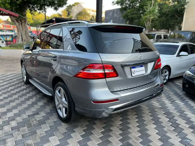 Mercedes Benz ML350 CDI Look AMG 2014 en Globalmotors (Autorizado) - Imagen 31