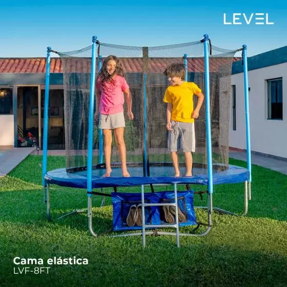 Compra la cama elástica Level 8ft con malla de protección UV.