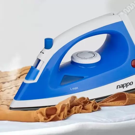  Plancha Nappo Nep-157: seca y a vapor, potente y eficiente