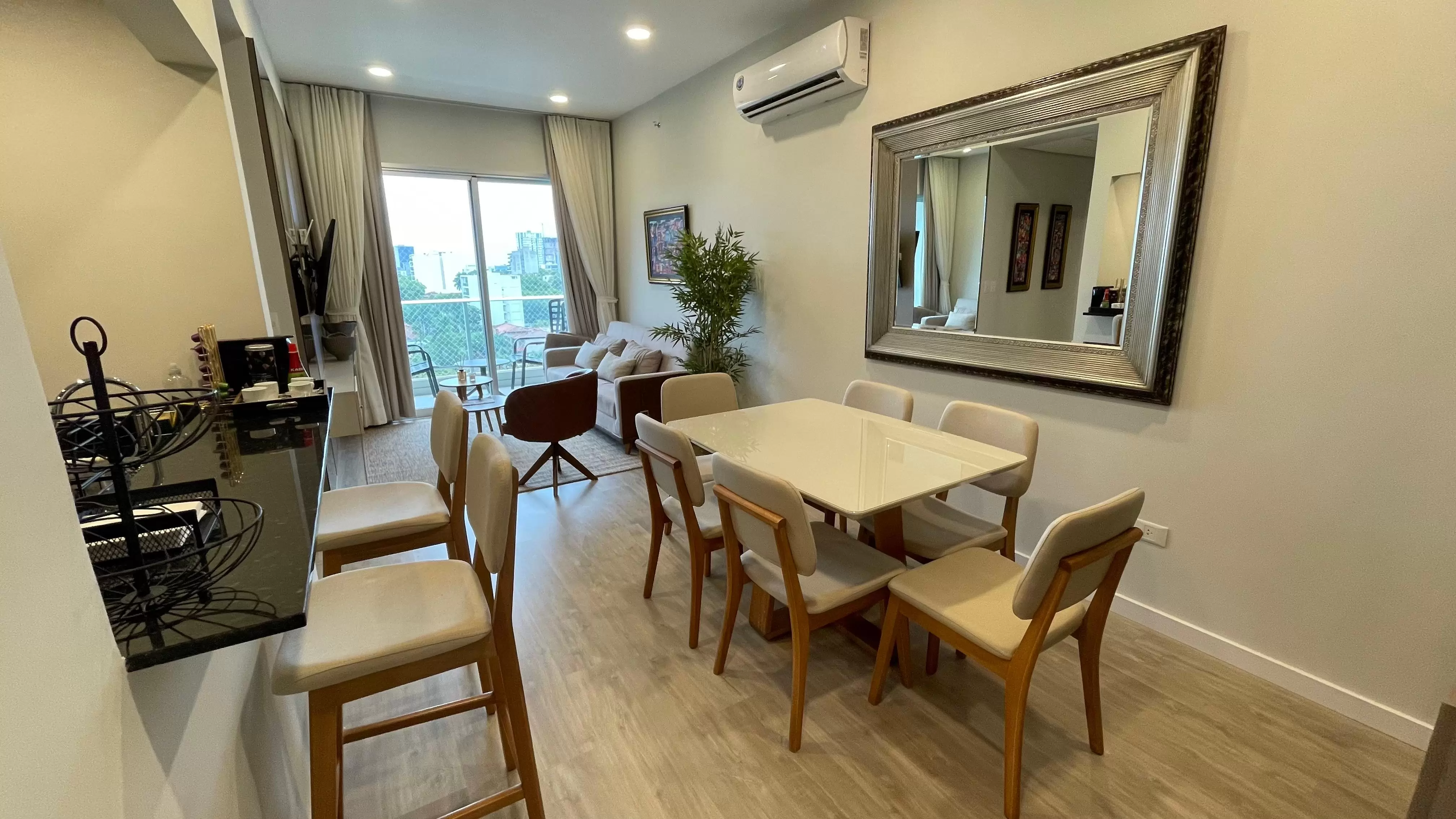 Departamento eamoblado de 2 hab sobre Molas Lopez, Asunción.