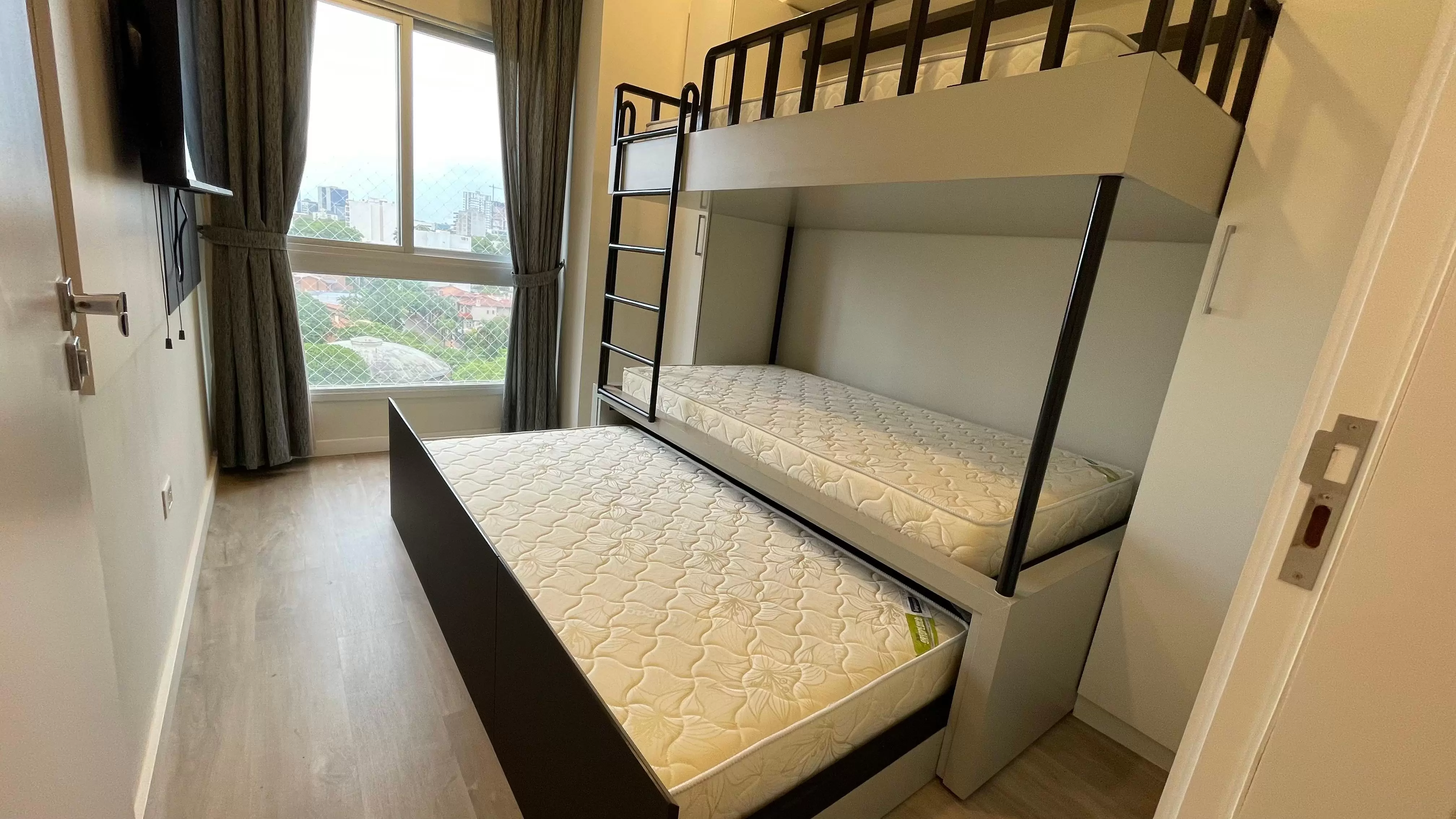 Departamento eamoblado de 2 hab sobre Molas Lopez, Asunción. - Imagen 4