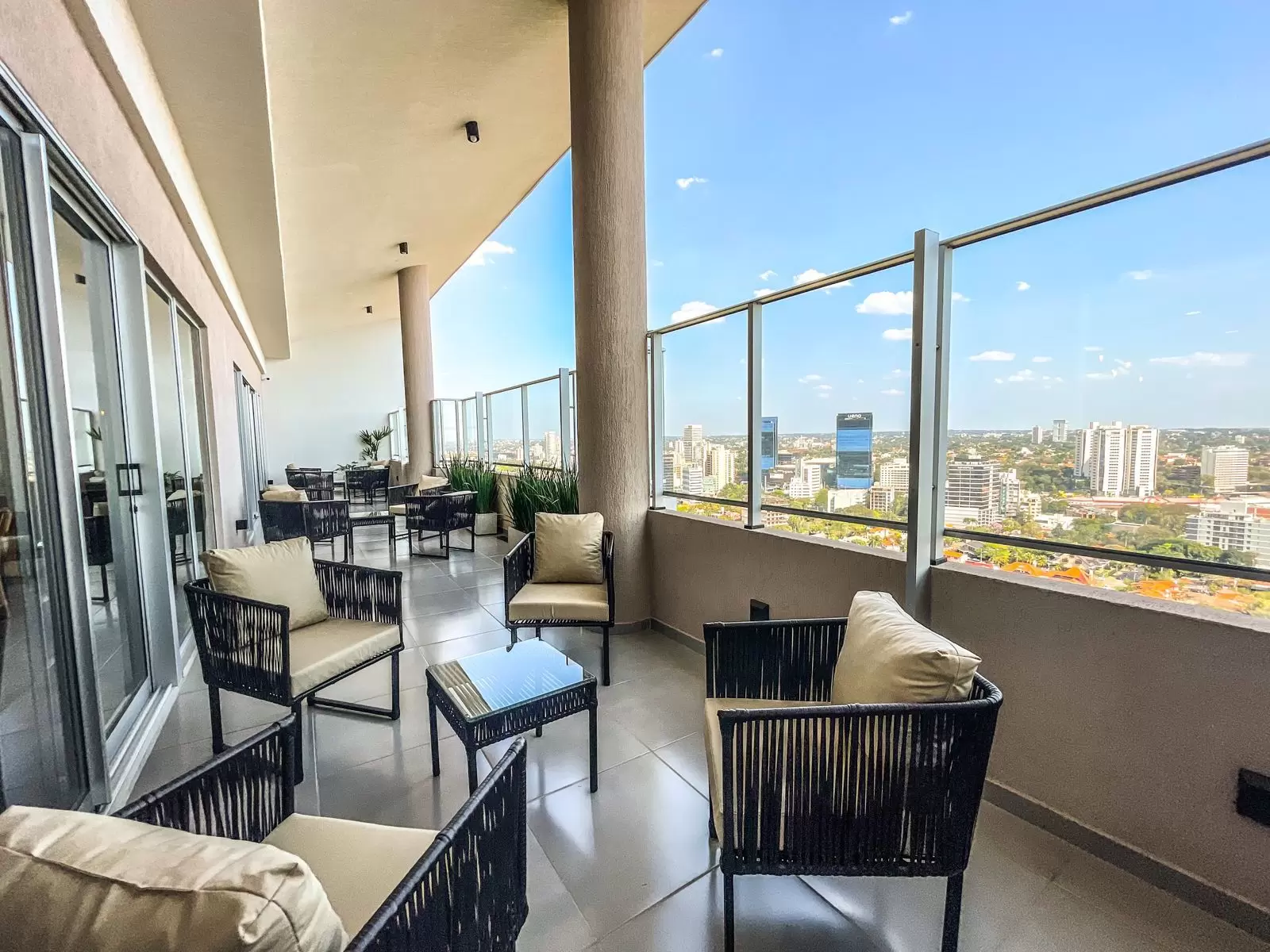 Departamento eamoblado de 2 hab sobre Molas Lopez, Asunción. - Imagen 8