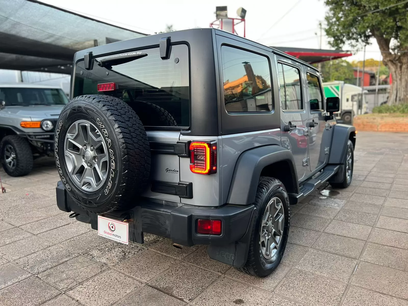 Jeep Rubicon 4×4 2016 - Todo terreno de alto rendimiento