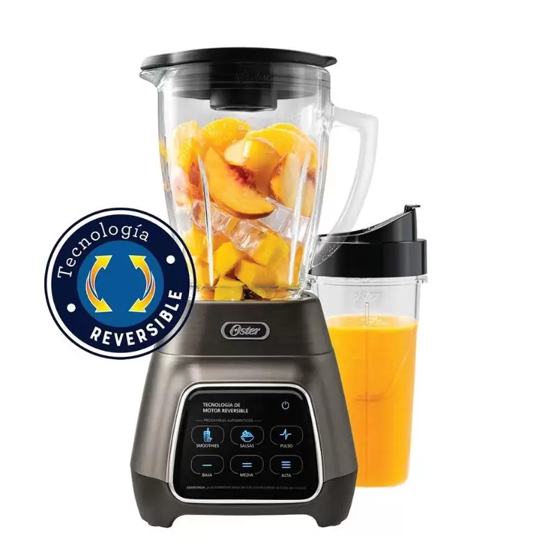 Licuadora Oster® con tecnología reversible y vaso Blend-N-Go