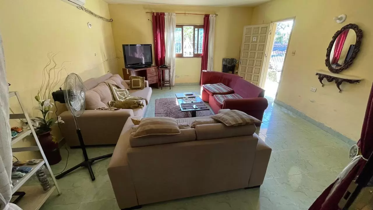 Casa 407 mts² en esquina con jardín y quincho - Asunción