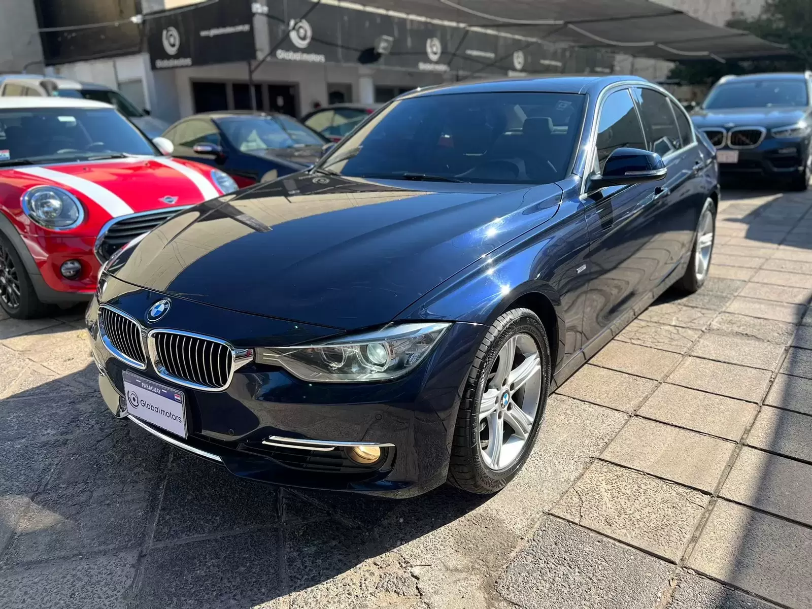 BMW 320i Luxury 2015 en Globalmotors: Lujo, rendimiento y elegancia.