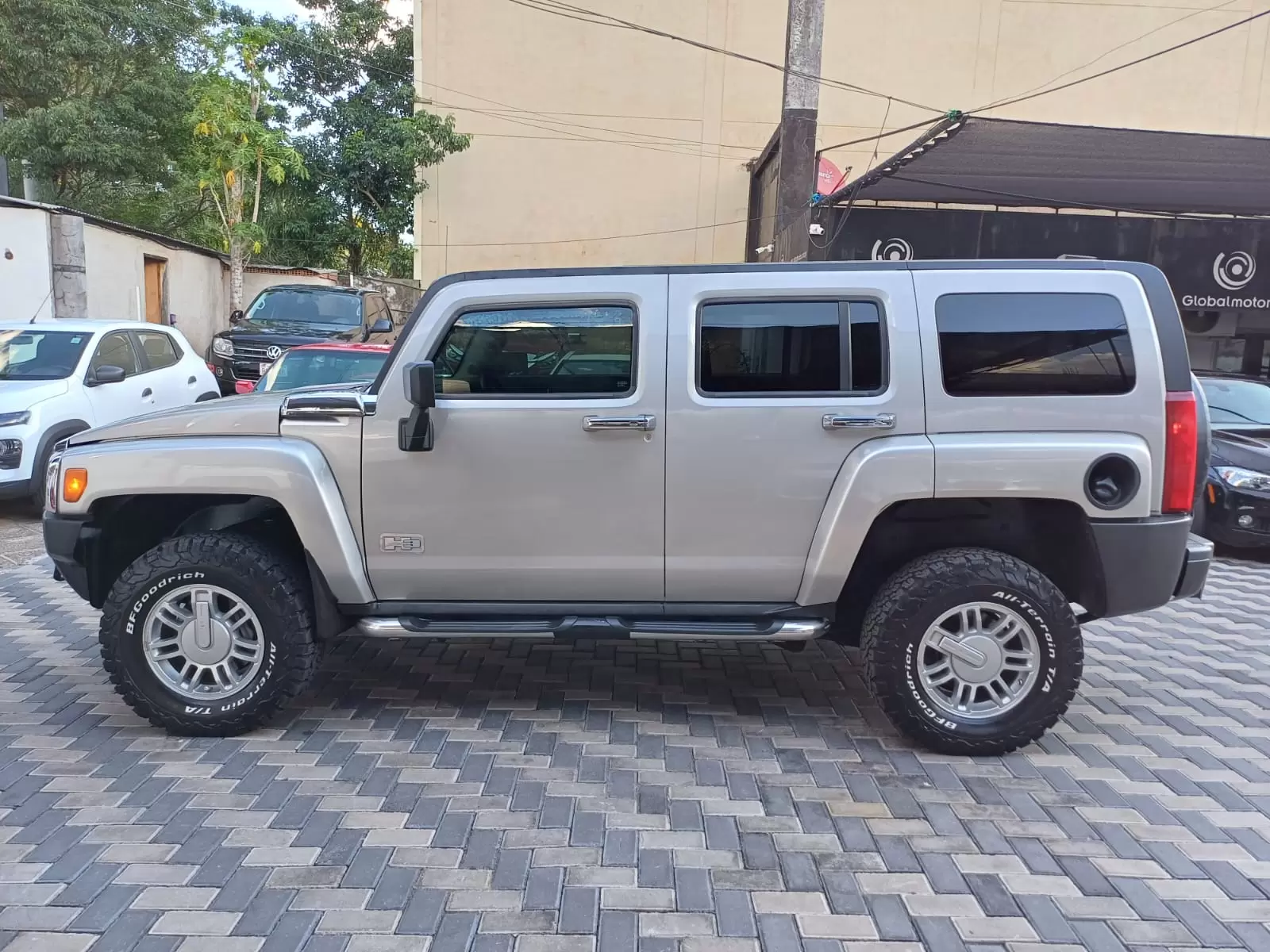 Hummer H3 4×4 2007 en Globalmotors: Potente todoterreno compacto y resistente.