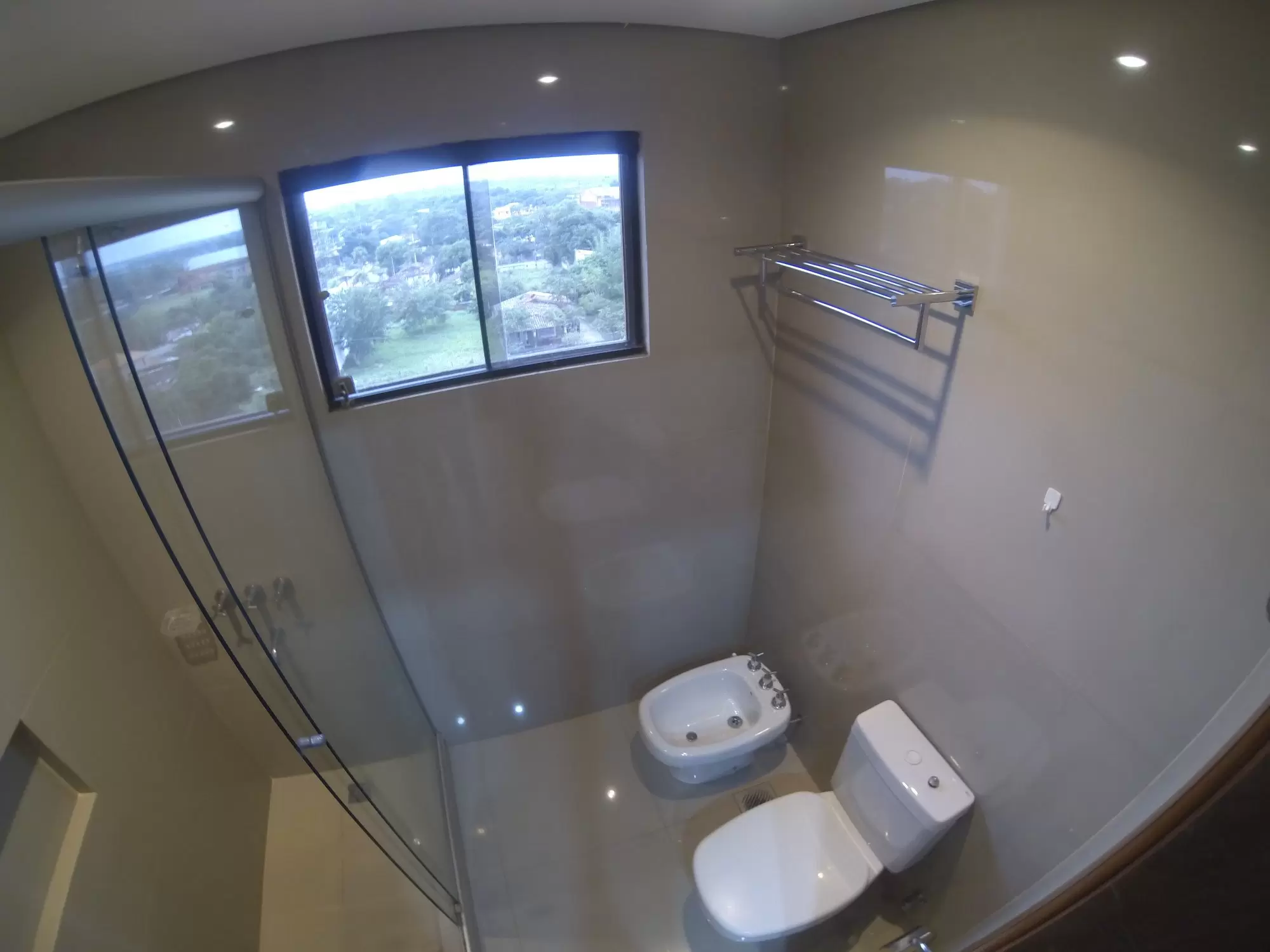 Departamento Moderno 83m2, 2 Parkings, Zona Primer Presidente, Alquiler