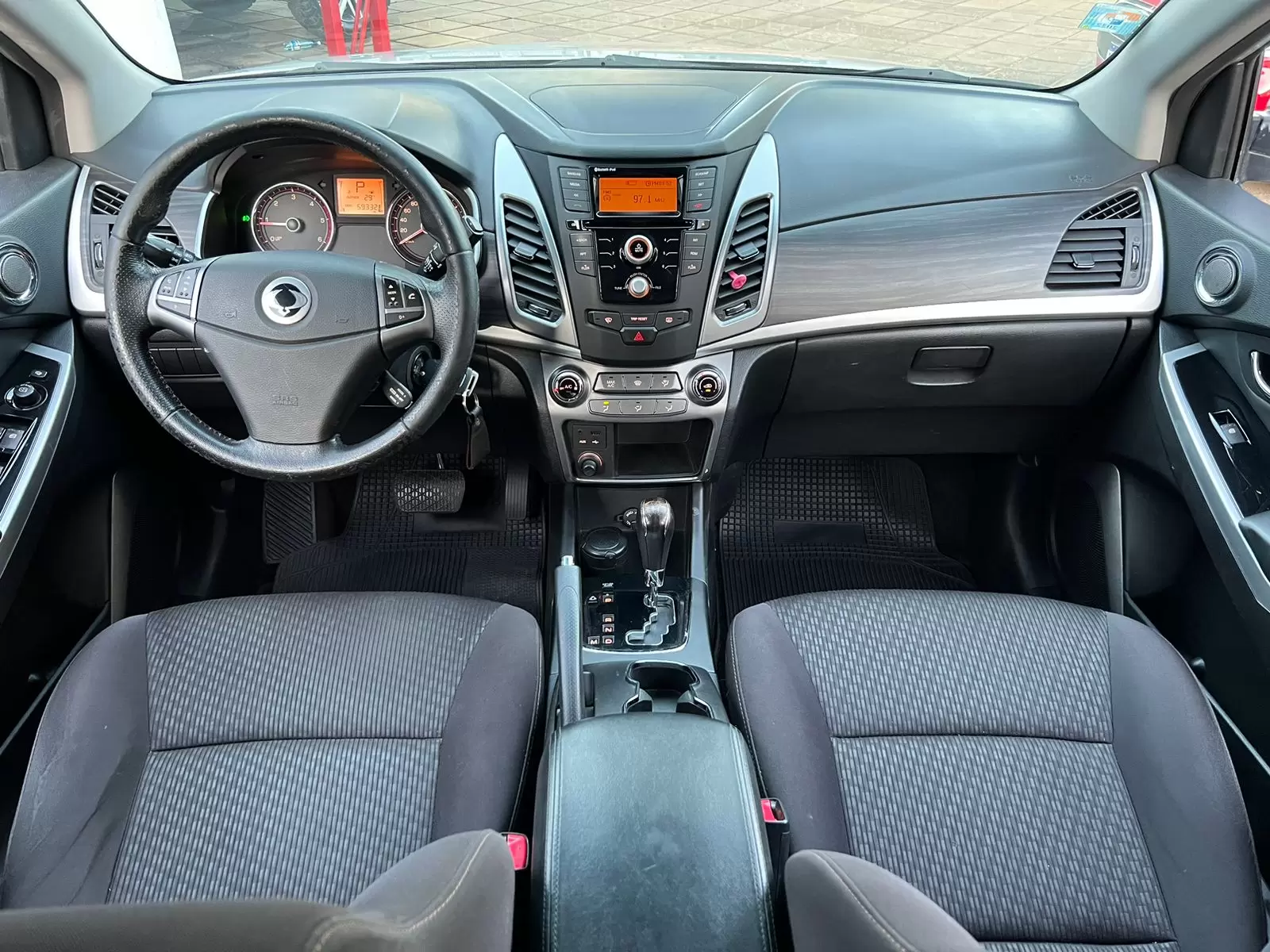 Ssangyong Korando D20T 2017 - SUV compacto, potente y elegante.