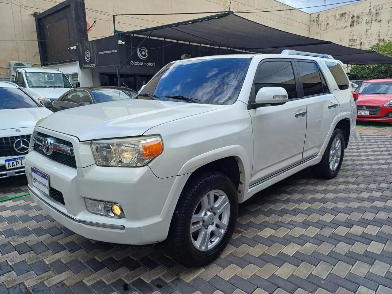 Toyota 4Runner Limited 4×4 2012 en Globalmotors: SUV todoterreno lujoso.