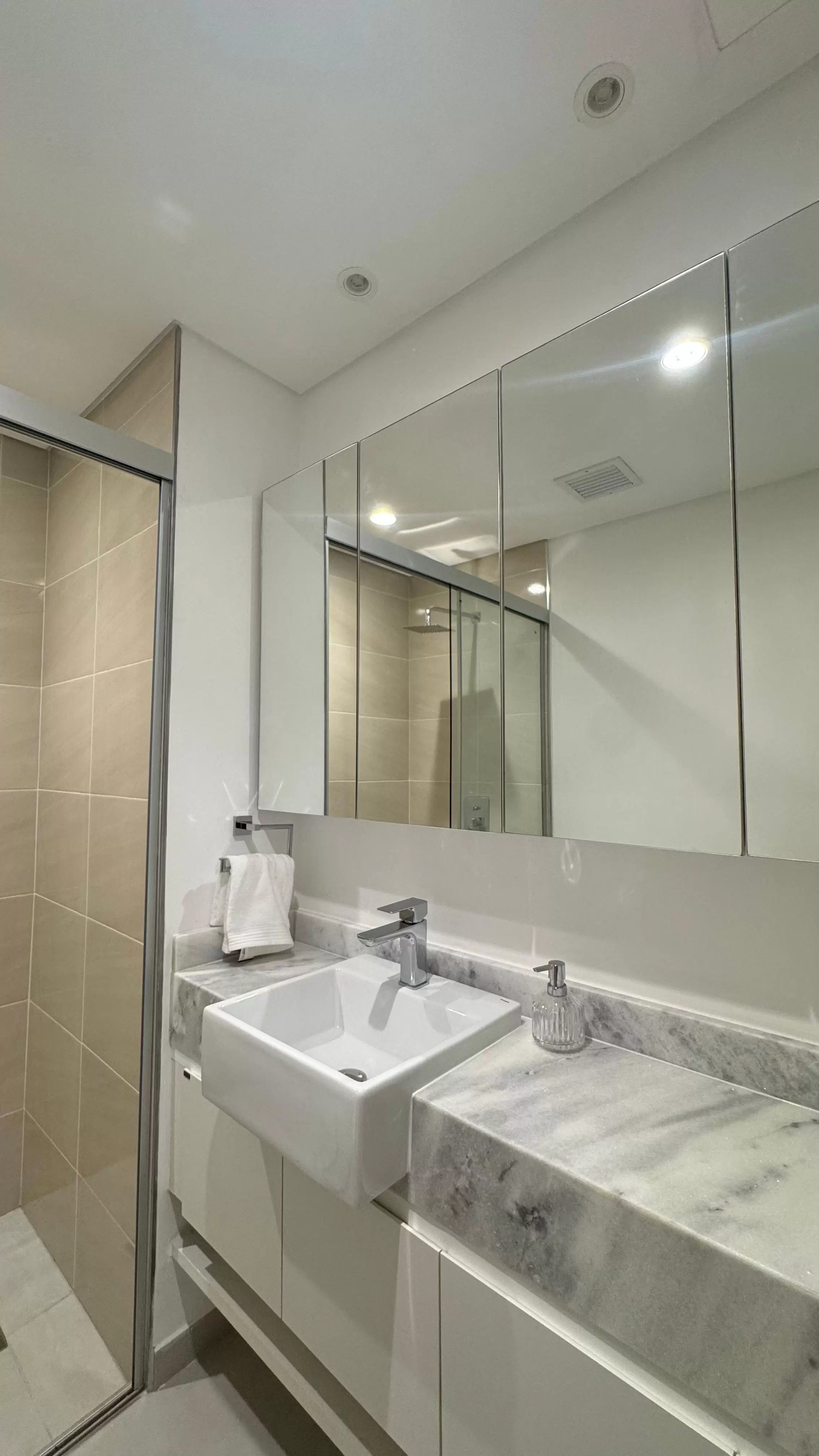 Departamento a estrenar en Fortaleza Molas López, 2 dormitorios, amenities.