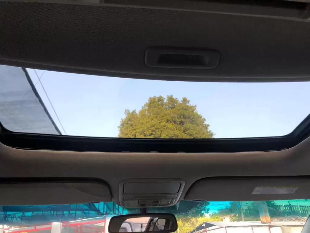 Honda Odyssey 2012 en Globalmotors: Espacioso, elegante y seguro para familias.