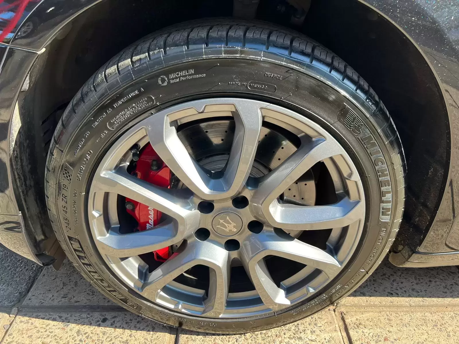 Maserati Quattroporte GTS 2014: Lujo, potencia y sofisticación en un sedán.