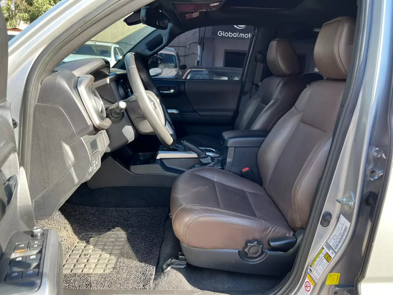 Toyota Tacoma Limited 4×4 2018 en Globalmotors: Resistente, versátil y lujosa.