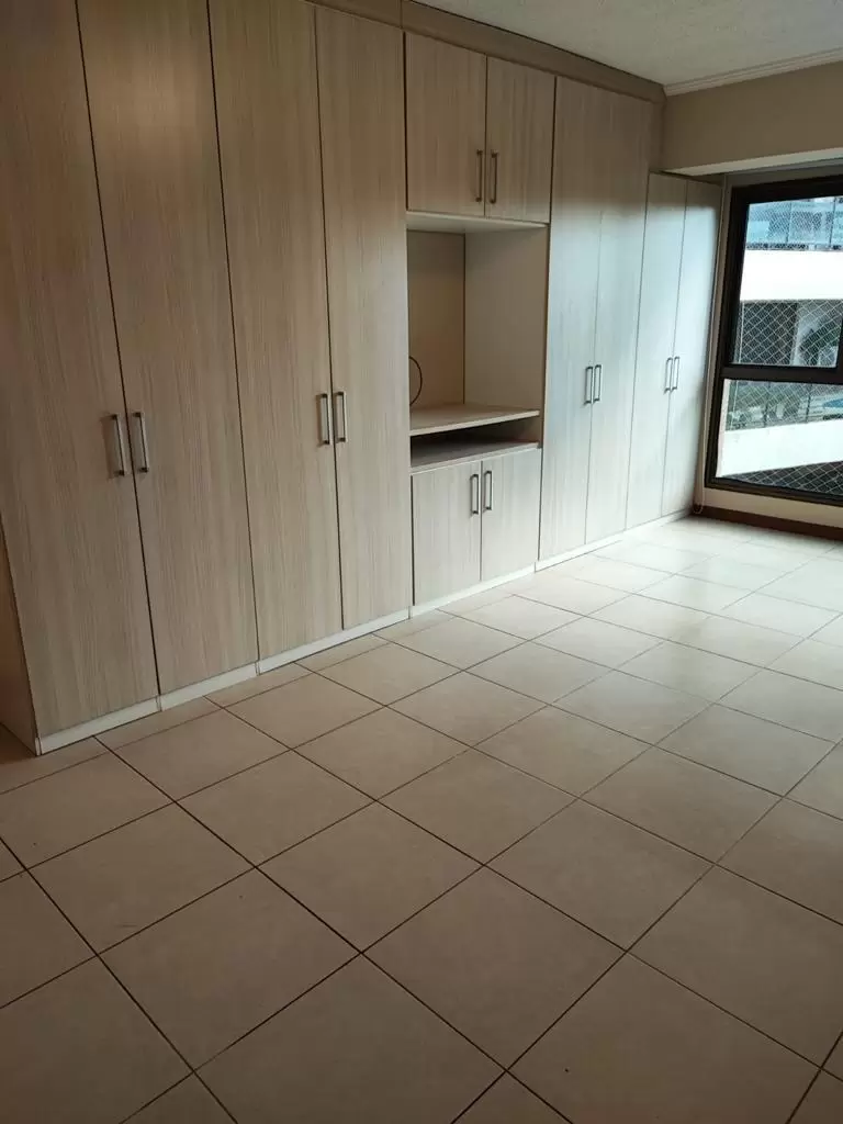 Departamento en Parque Venezuela, 201 m², 3 dormitorios, amenities.