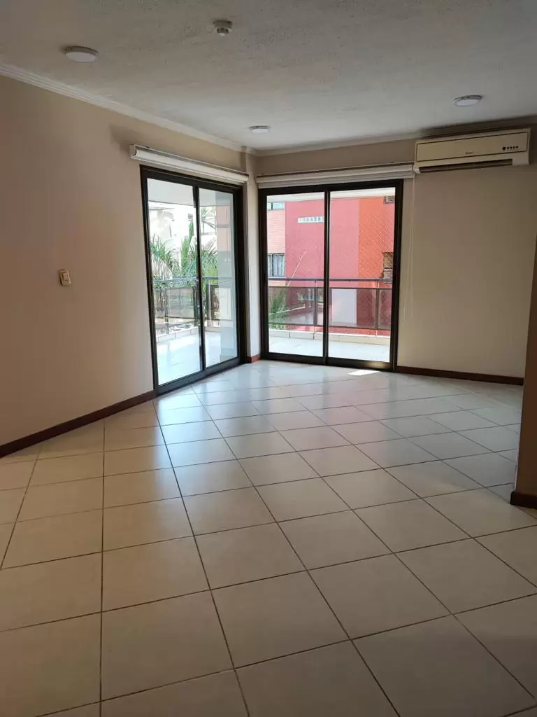 Departamento en Parque Venezuela, 201 m², 3 dormitorios, amenities.