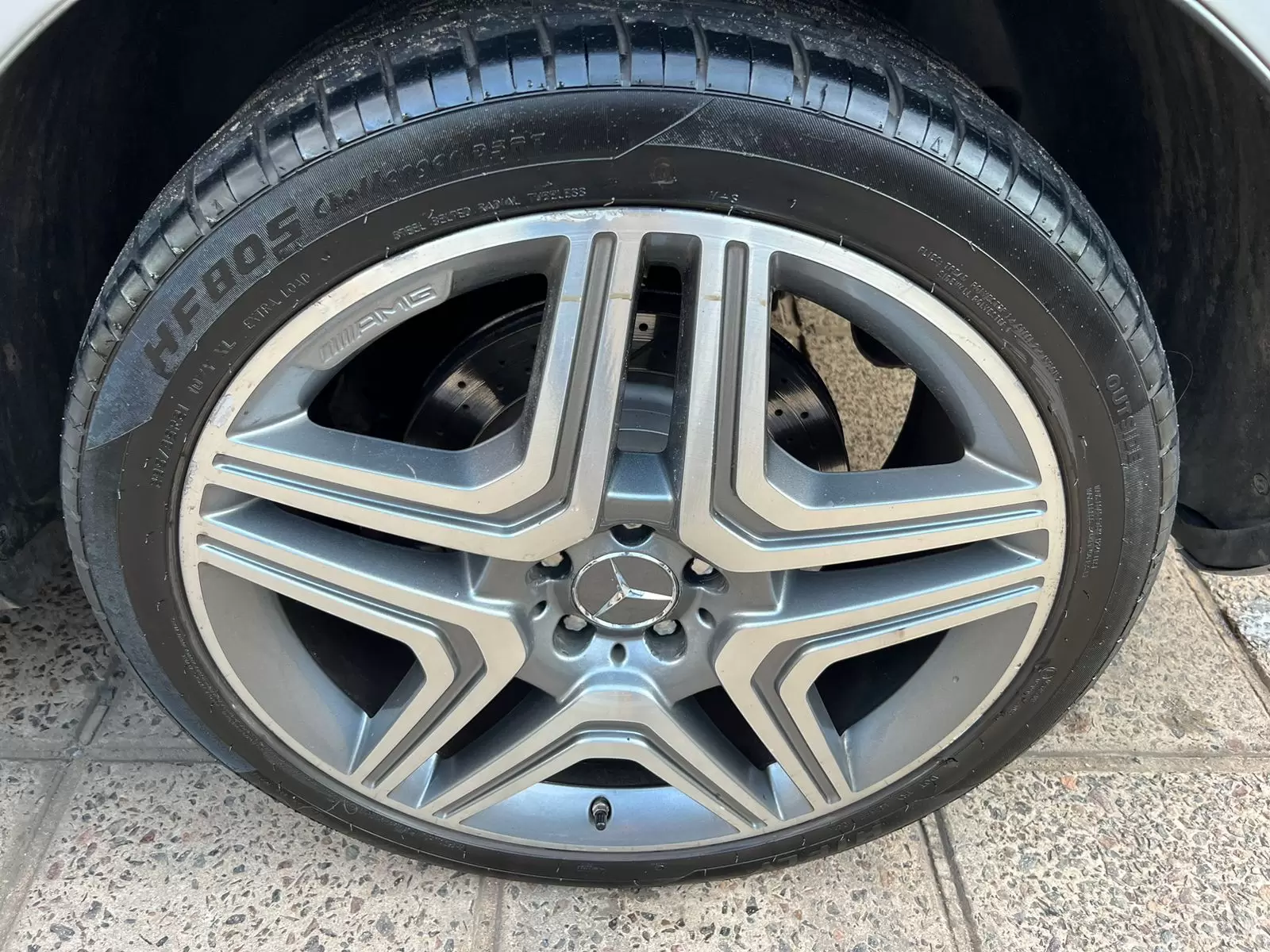 Mercedes Benz ML 63 AMG 2013 en Globalmotors: Lujo y potencia.