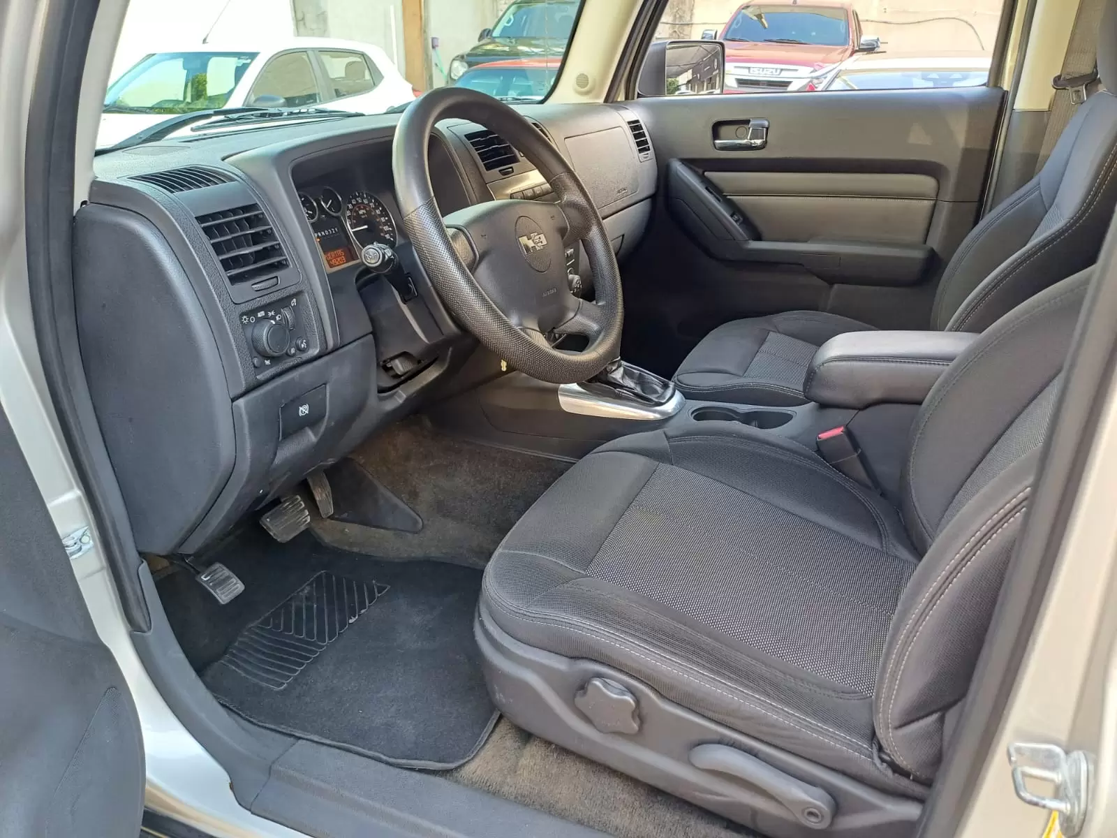 Hummer H3 4×4 2007 en Globalmotors: Potente todoterreno compacto y resistente.