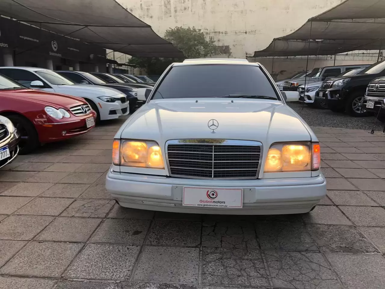 Mercedes Benz E320 Coupe 1994 en Globalmotors: Lujo y potencia.