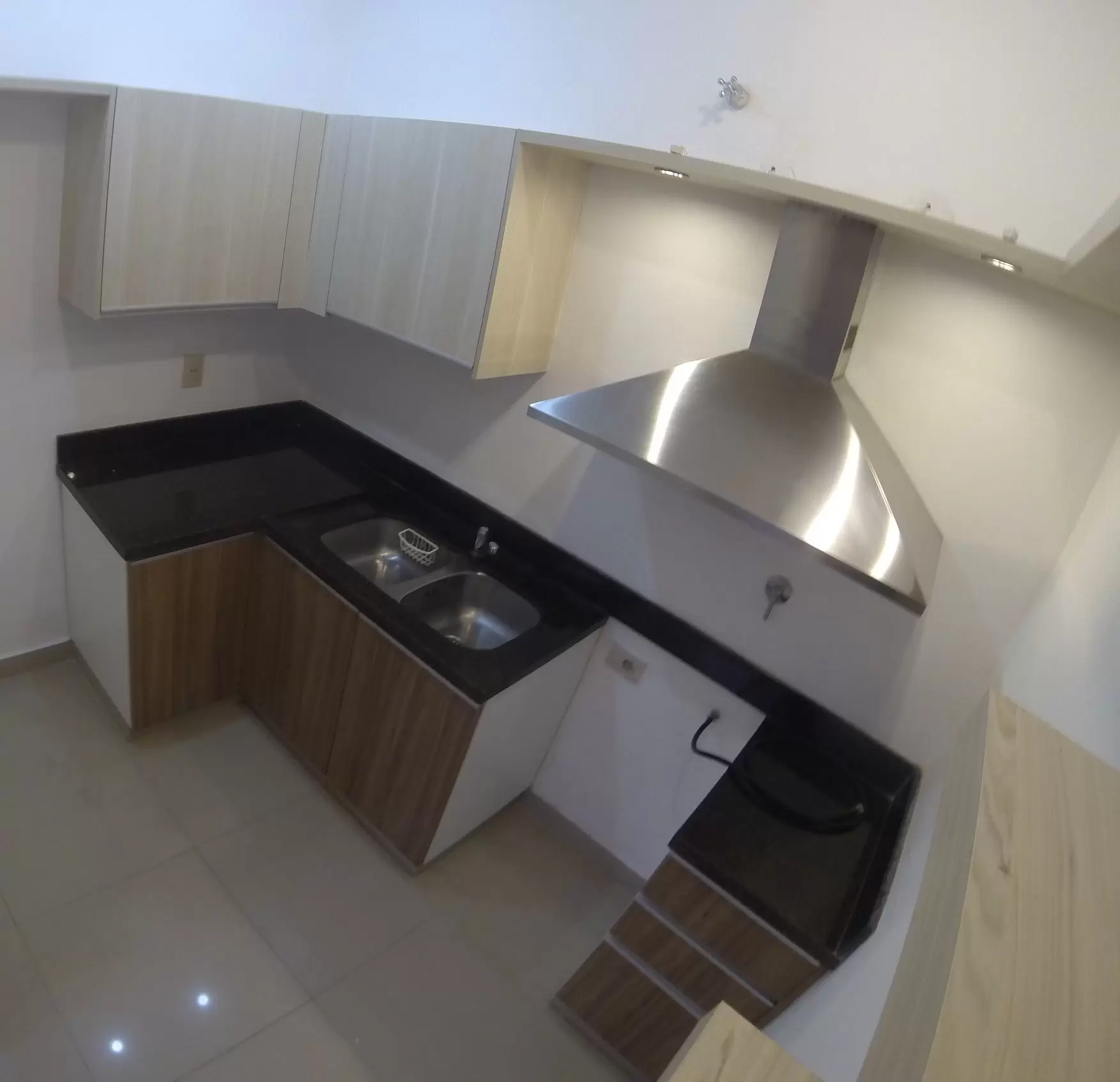 Departamento Moderno 83m2, 2 Parkings, Zona Primer Presidente, Alquiler