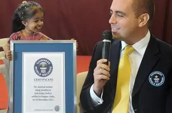 La inspiradora historia de la mujer más baja del mundo