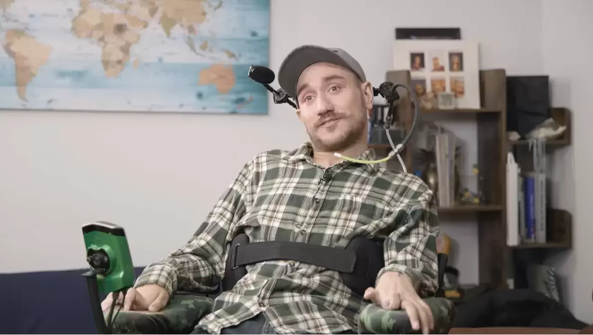 El Primer Humano con un Chip Cerebral de Neuralink