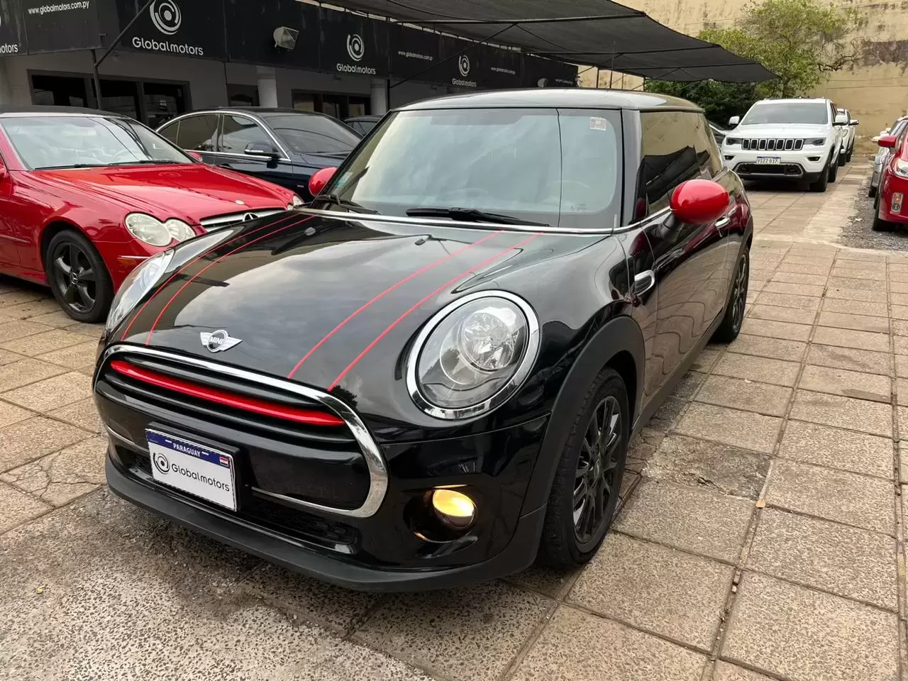 Mini Cooper 2018 en Globalmotors: Estilo y rendimiento excepcional.