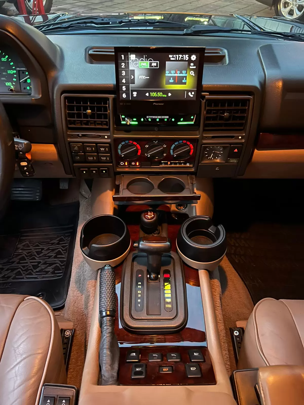 Range Rover County LWB 4×4 1995 en Globalmotors: lujo y potencia.