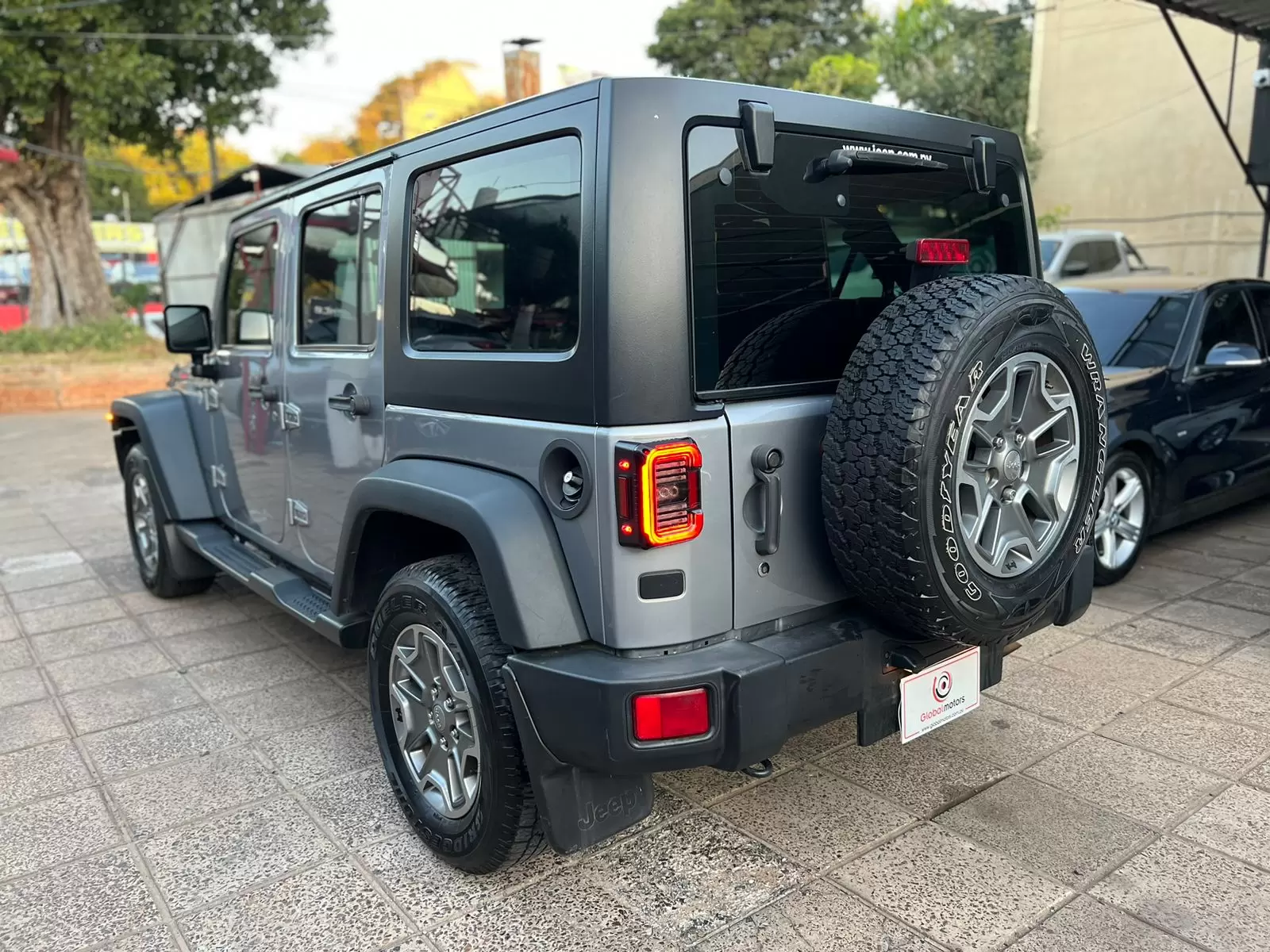Jeep Rubicon 4×4 2016 - Todo terreno de alto rendimiento