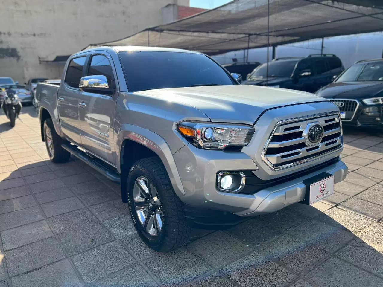 Toyota Tacoma Limited 4×4 2018 en Globalmotors: Resistente, versátil y lujosa.