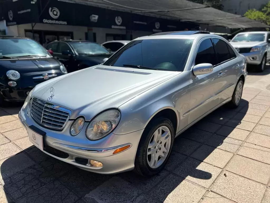 Mercedes Benz E320 CDI 2007 en Globalmotors: Lujo y rendimiento excepcionales