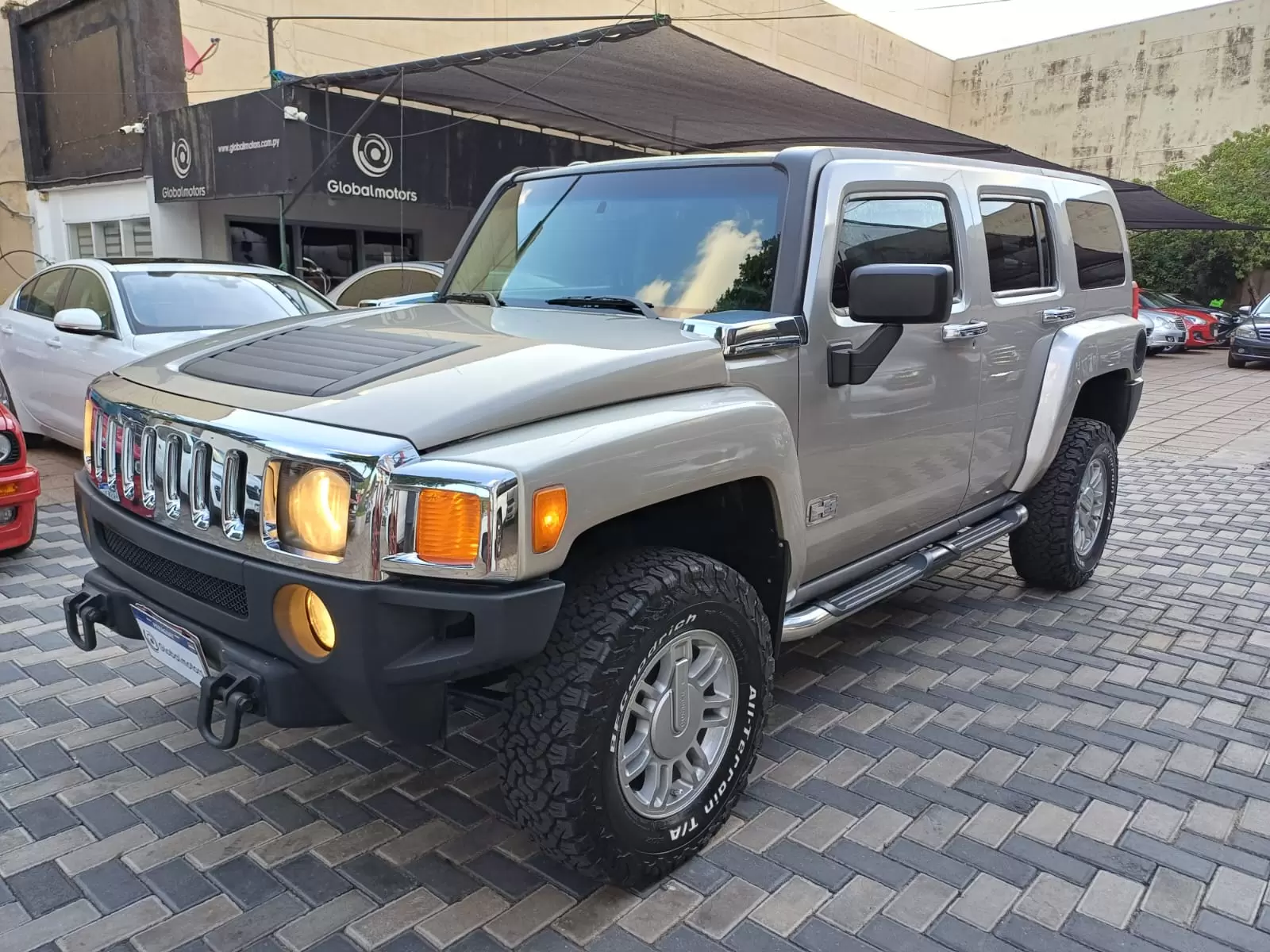Hummer H3 4×4 2007 en Globalmotors: Potente todoterreno compacto y resistente.