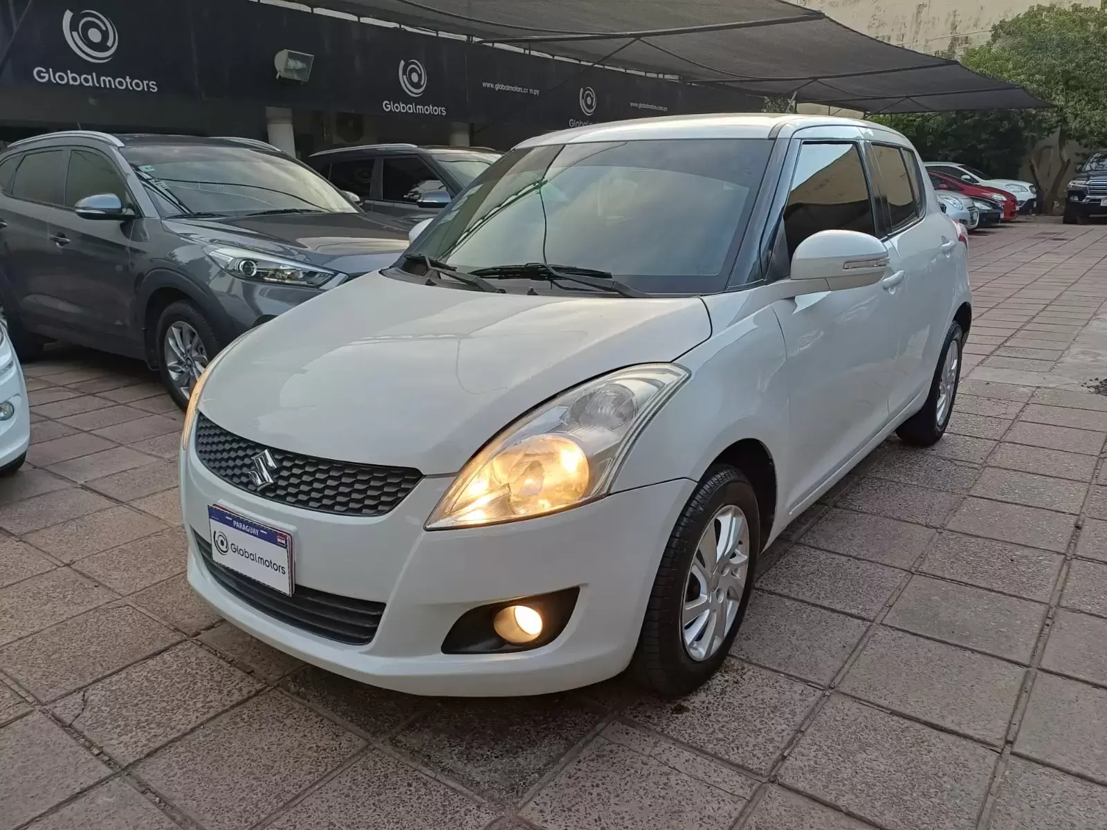 Suzuki New Swift 2015 en Globalmotors: Estilo y rendimiento emocionante.