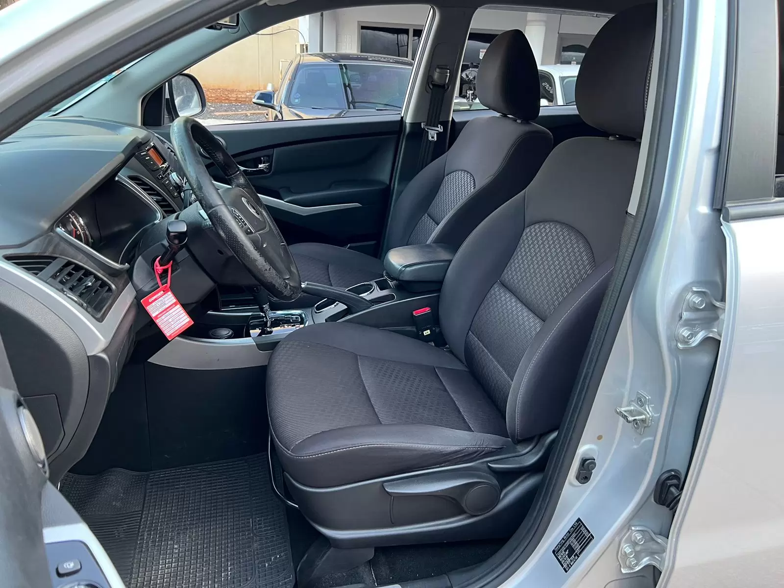 Ssangyong Korando D20T 2017 - SUV compacto, potente y elegante.