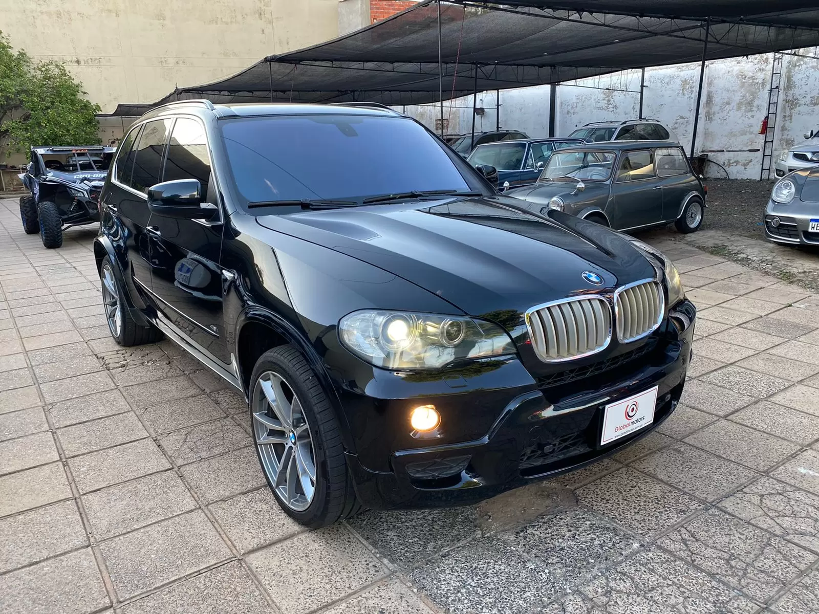 BMW X5 Look M 2009 en Globalmotors: lujo, potencia y elegancia.