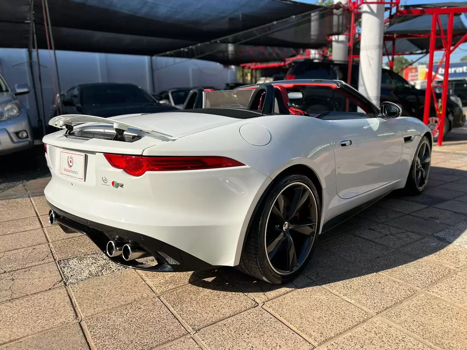 Jaguar F-Type Convertible Full 2014 en Globalmotors: lujo y potencia.