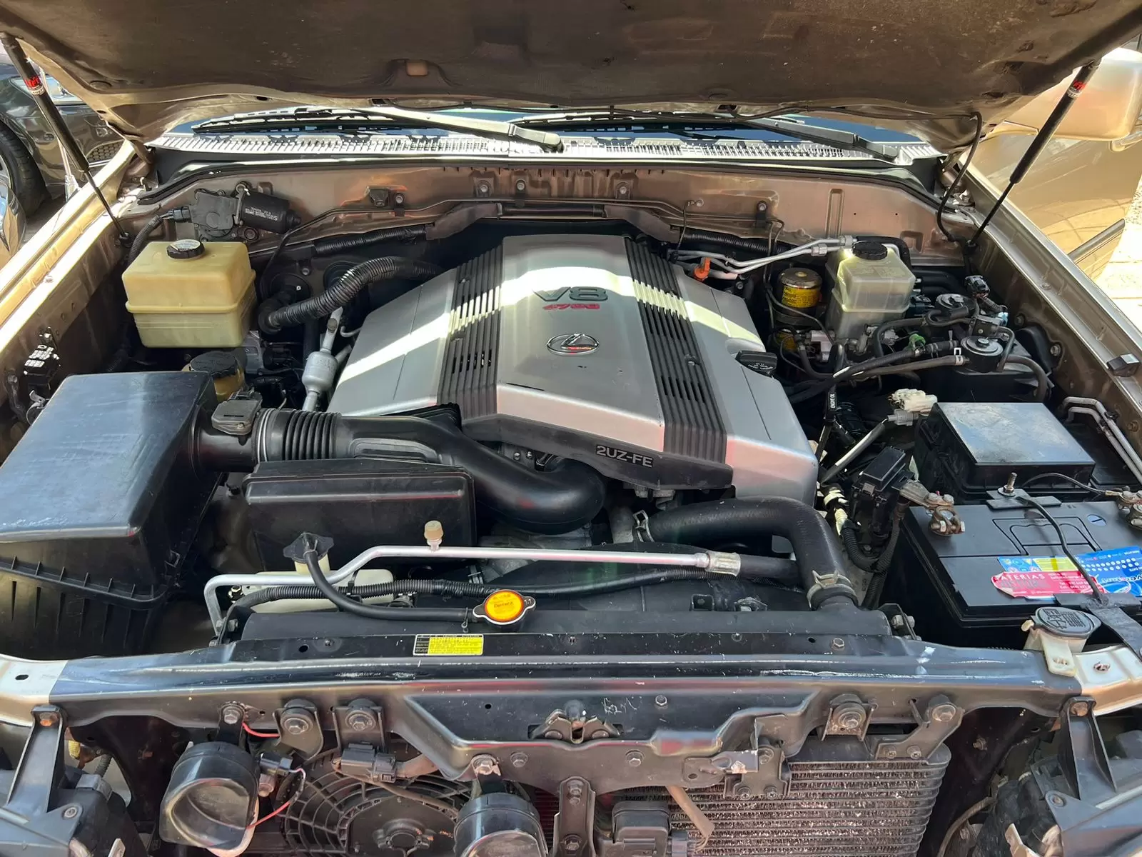 Lexus LX470 Land Cruiser 2000 en Globalmotors: Lujo y potencia.