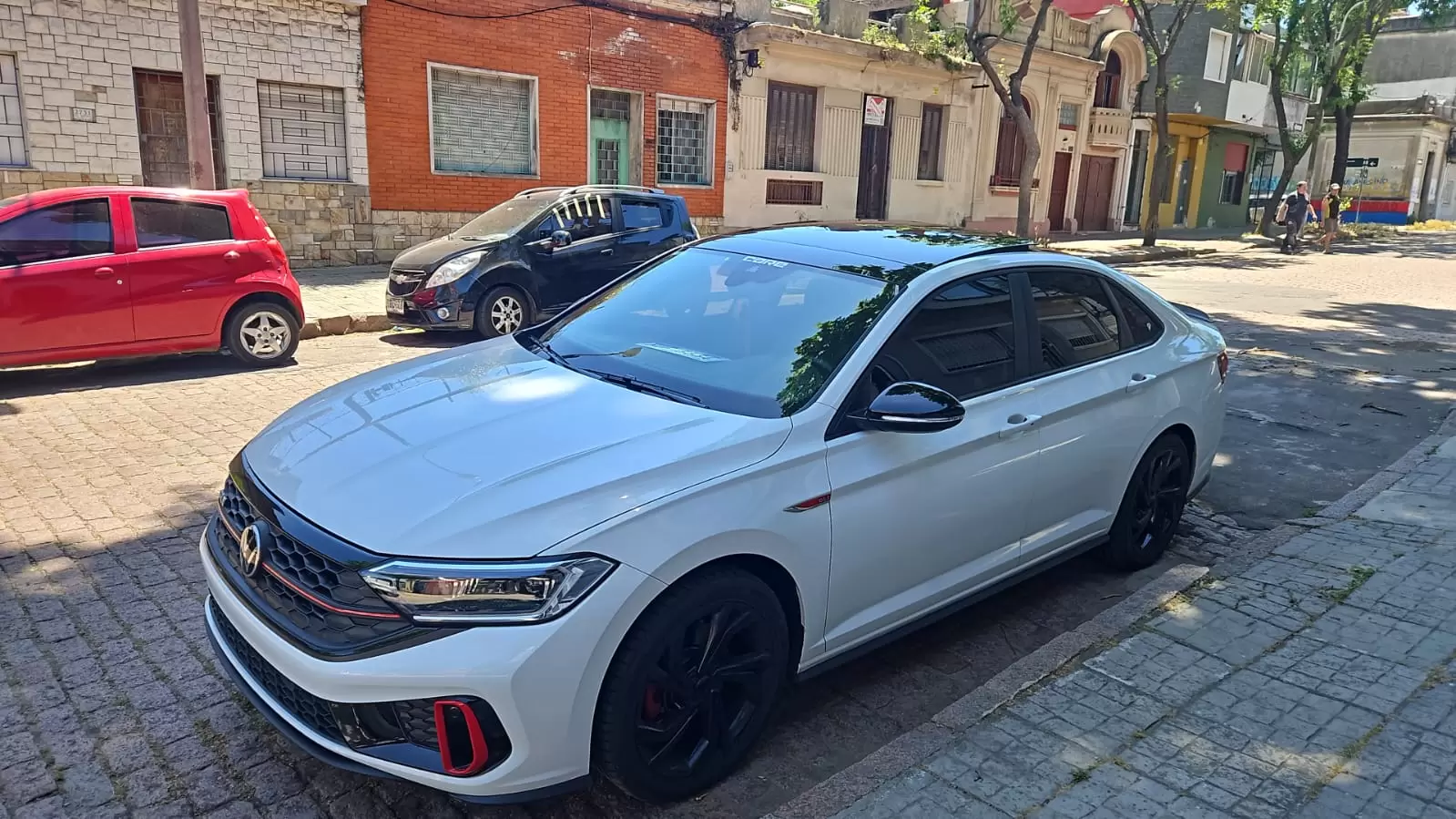VW Vento GLi 230 cv 2024 en Montevideo, Uruguay - Impecable