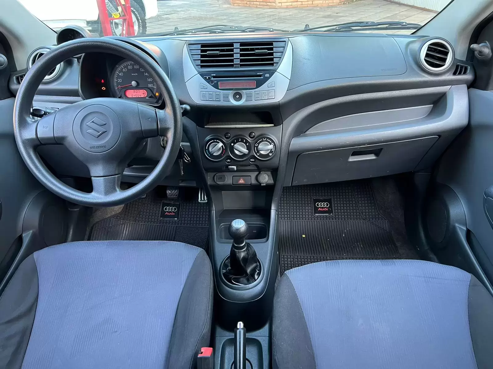 Suzuki Celerio 2015 en Globalmotors: Compacto, económico y eficiente.